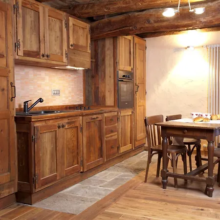 Il Fienile Della Nonna アパート アントロ